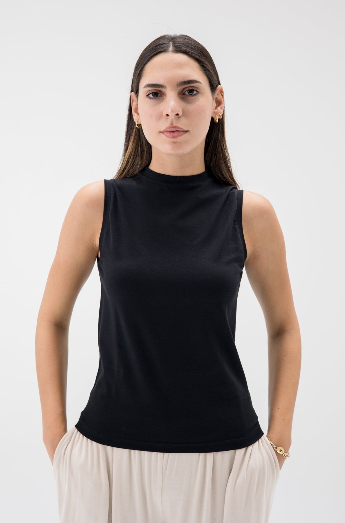 Basic Sleeveless Undershirt Black