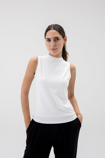 Basic Sleeveless Undershirt
